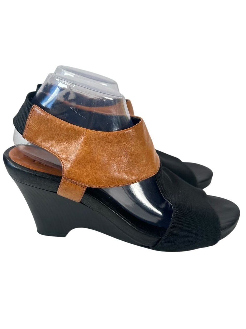 The Flexx Stylish Black and Brown Wedge Sandals Size 10
